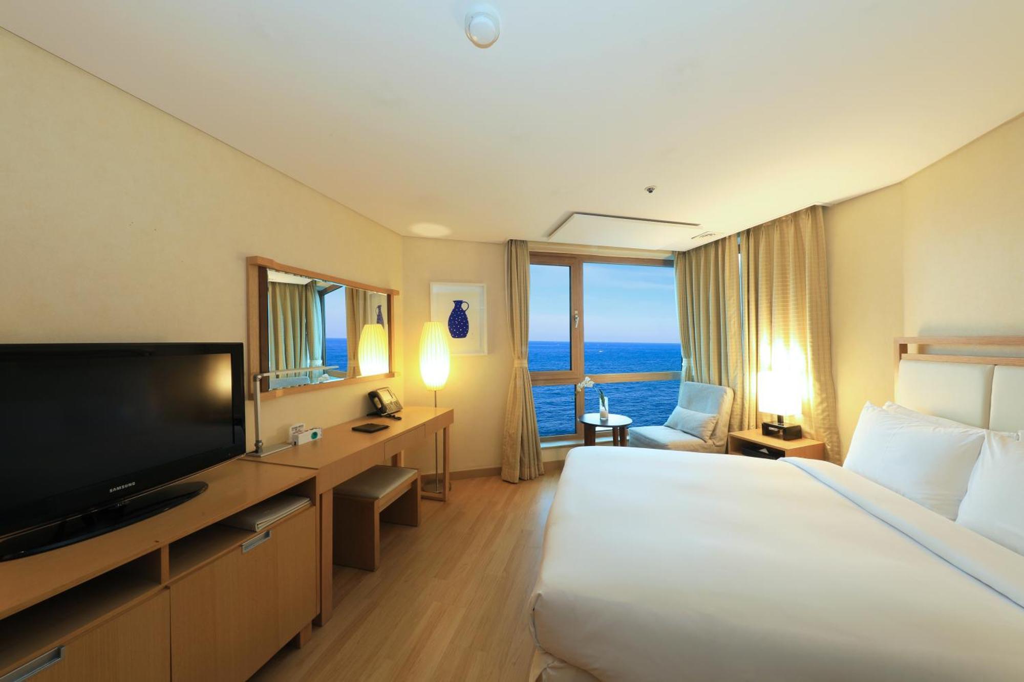 Cozy Double Room Ocean View