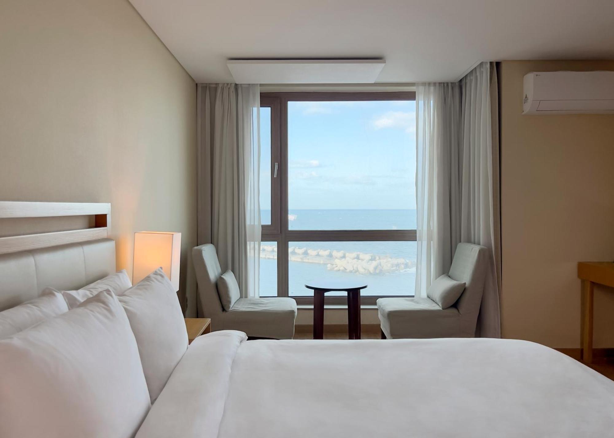 Standard Double Room Ocean View